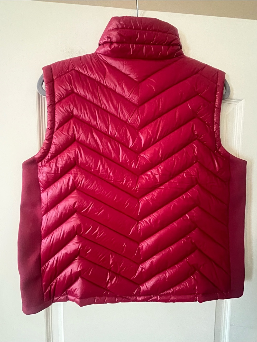 Calvin Klein Red Quilted Sleeveless Puffer Vest Women’s Size Large - Picture 15 of 16